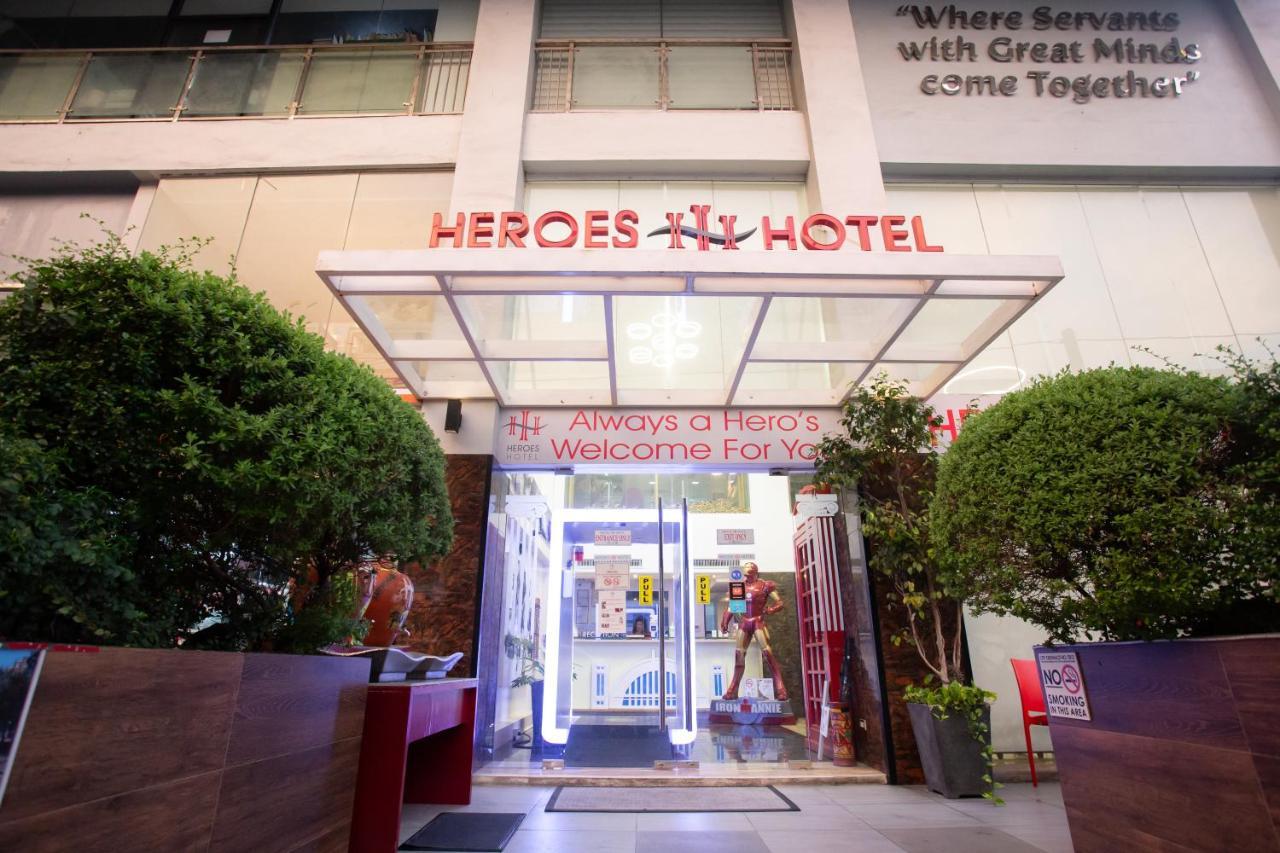 Heroes Hotel Manila Esterno foto